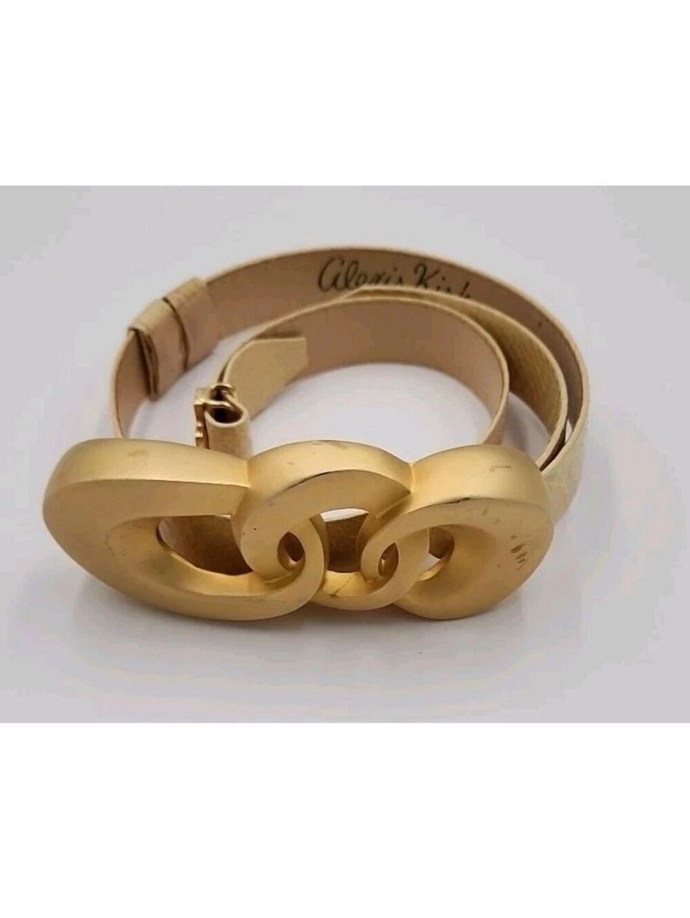 Alexis Kirk belt